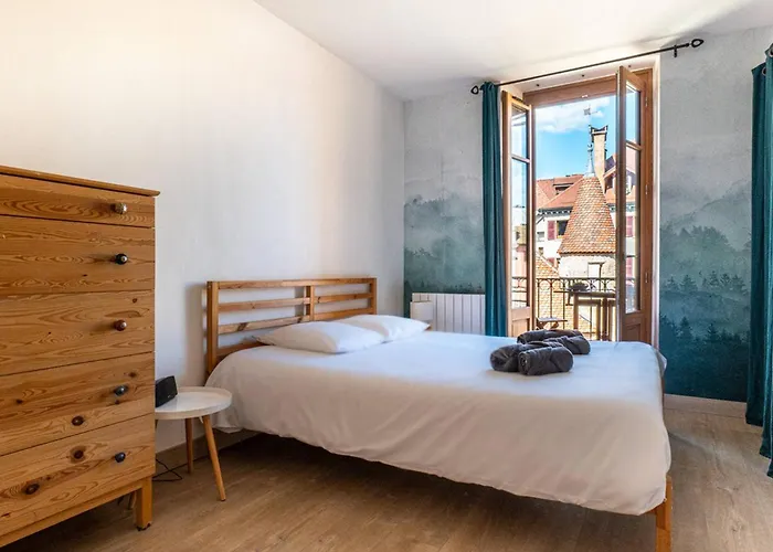 L'isle Perriere - Chambre-balcon-vue Apartment *