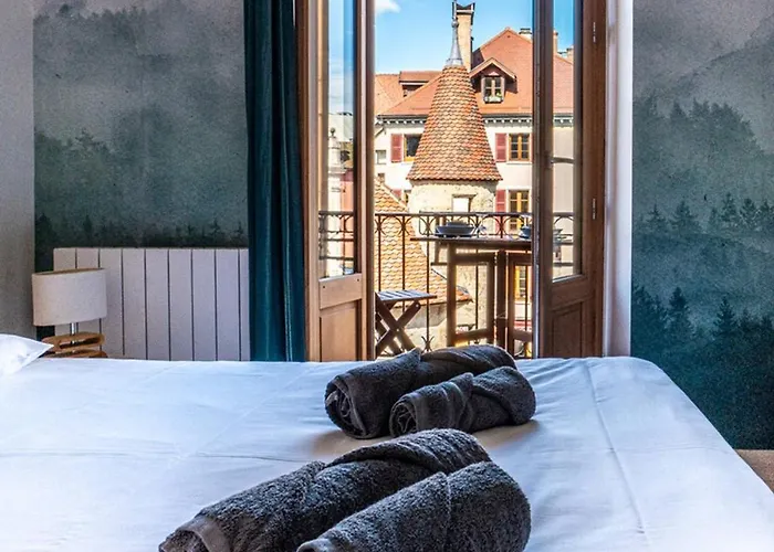 L'isle Perriere - Chambre-balcon-vue Annecy