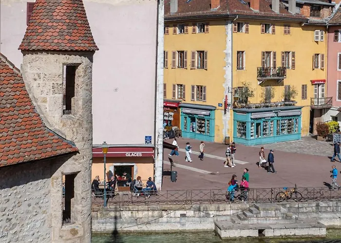 L'isle Perriere - Chambre-balcon-vue Annecy